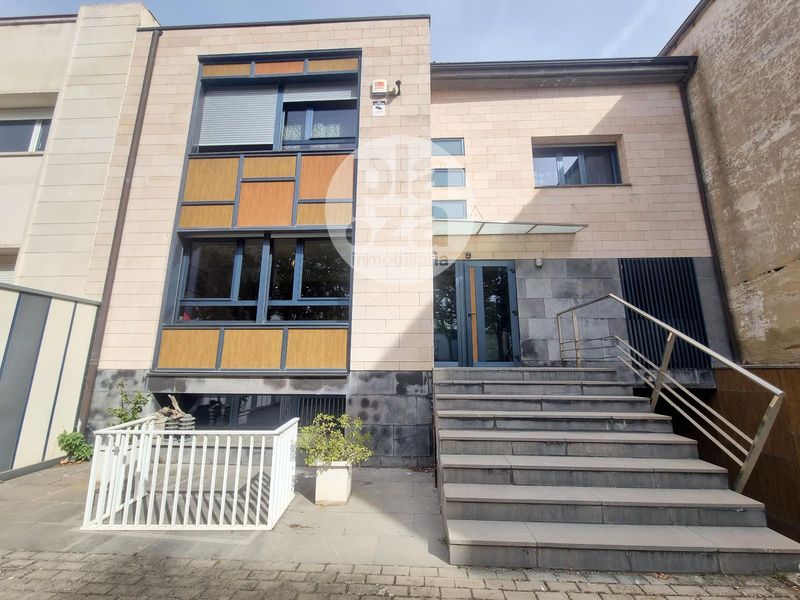 Casa en venta Burgos. Ref: 4688. Plaza Inmobiliaria