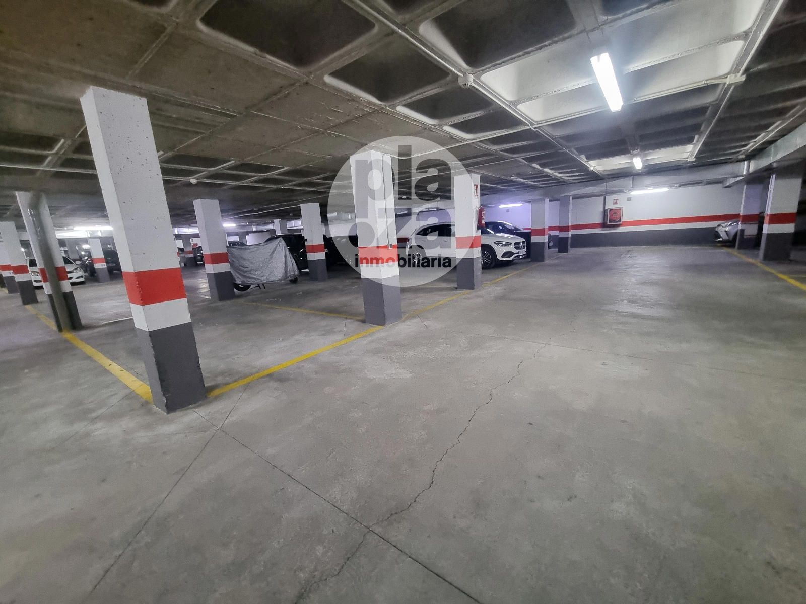 Se vende amplia plaza de garaje situada en la calle Juan de Padilla - Foto 6