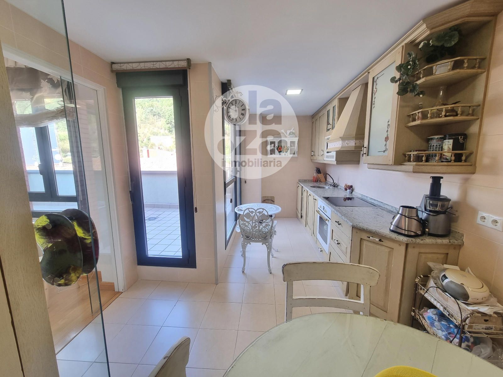 Cocina - ÁTICO CON TERRAZA EN EL CENTRO DE BURGOS