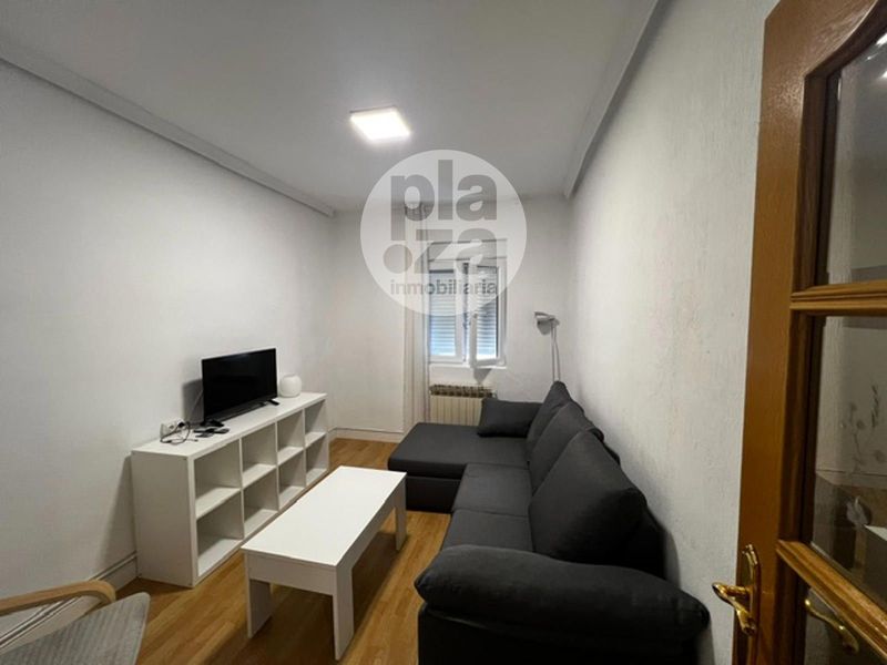 Piso en alquiler Burgos. Ref: 5261. Plaza Inmobiliaria