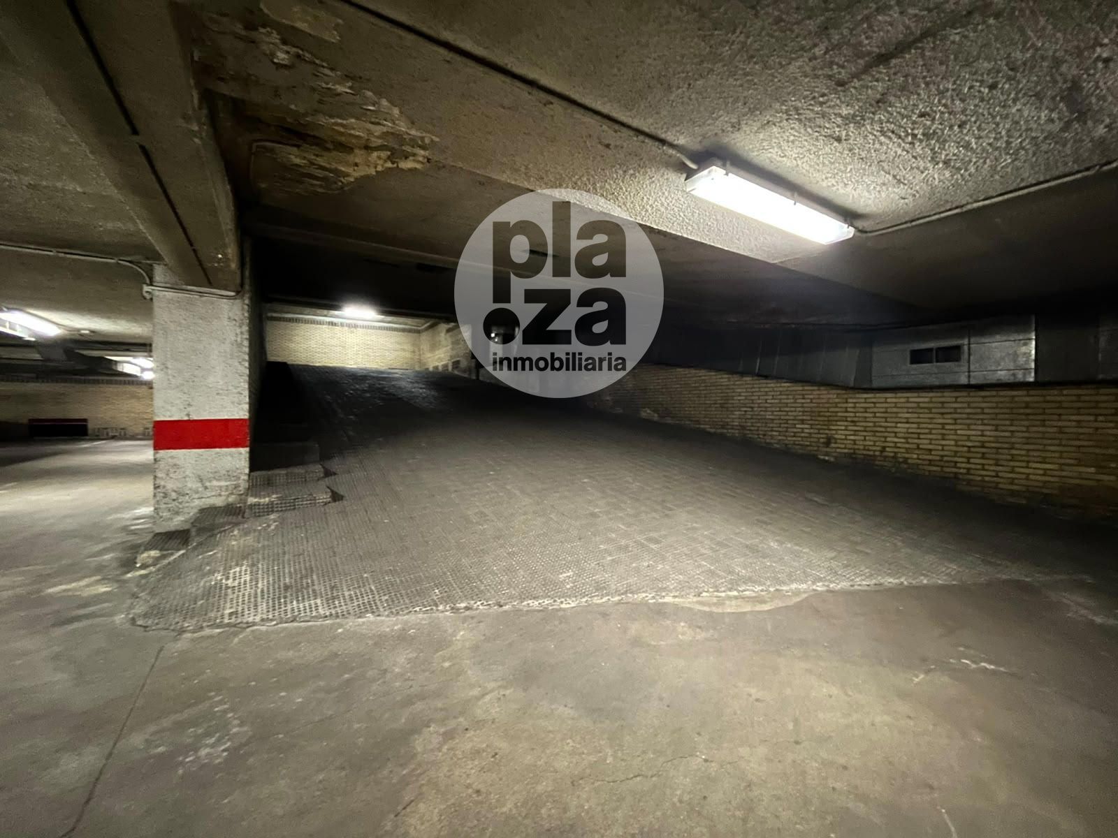 ¡ESPECTACULAR PLAZA DE GARAJE EN REGINO SAINZ DE LA MAZA! - Foto 4