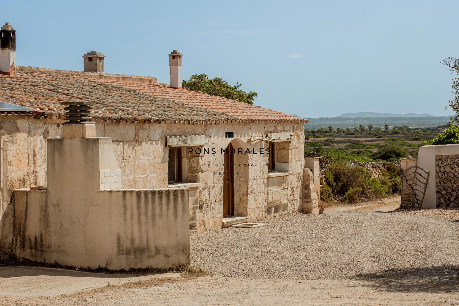 Finca rústica con vistas al mar y piscina en Ciutadella de Menorca. - Foto 24