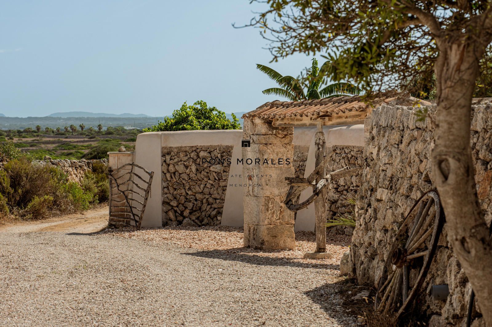 Finca rústica con vistas al mar y piscina en Ciutadella de Menorca. - Foto 21