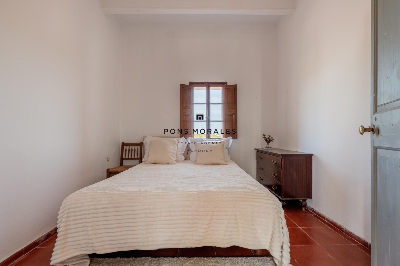 Finca rústica con vistas al mar y piscina en Ciutadella de Menorca. - Foto 17