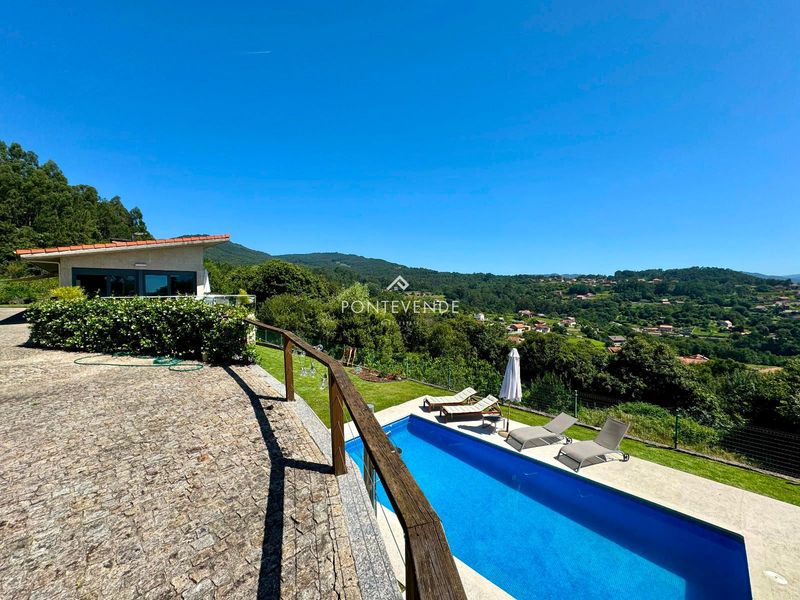 Chalet Independiente en venta Vilaboa, Pontevedra. Ref: 2750. Pontevende