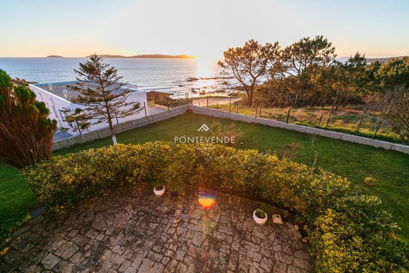 Chalet Independiente en venta Sanxenxo, Pontevedra. Ref: 3726. Pontevende