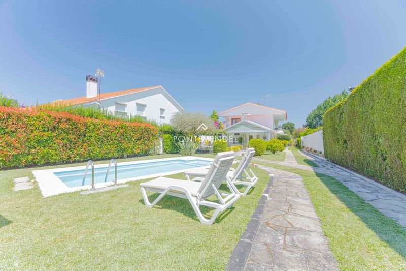 Chalet Independiente en venta Sanxenxo, Pontevedra. Ref: 4091. Pontevende