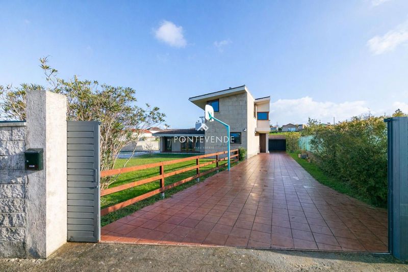 Chalet Independiente en venta Vigo, Pontevedra. Ref: 4795. Pontevende