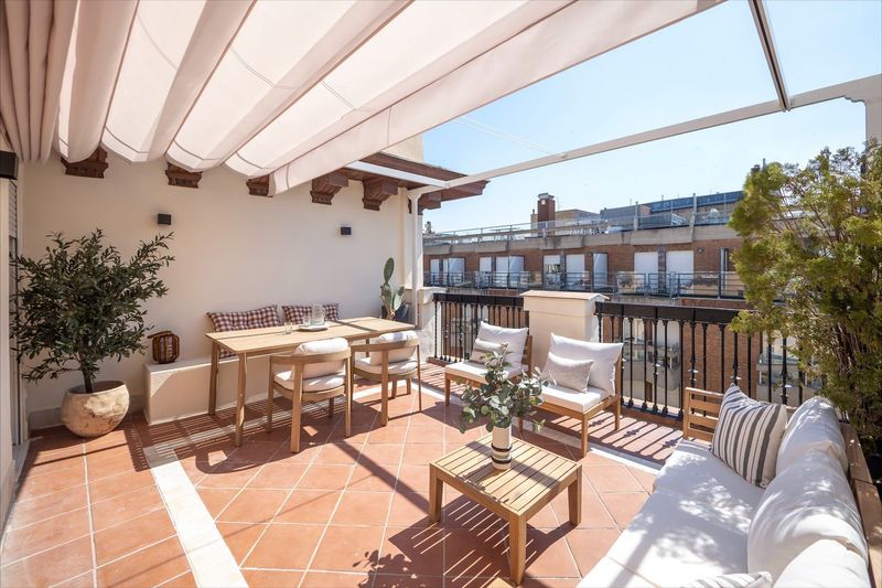 Piso en venta Madrid. Ref: 1070. PRADO CURATED PROPERTIES