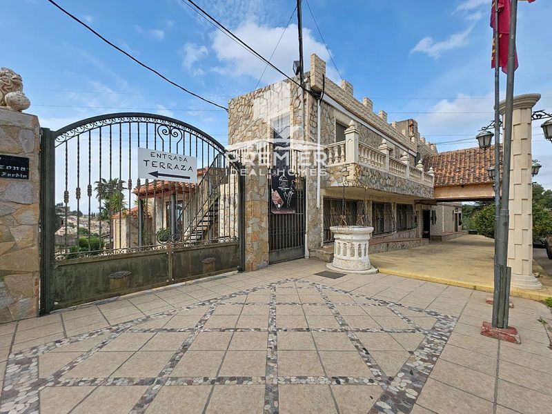 Chalet Independiente en venta Petrer, Alicante. Ref: 1201. Premier Ideal Homes