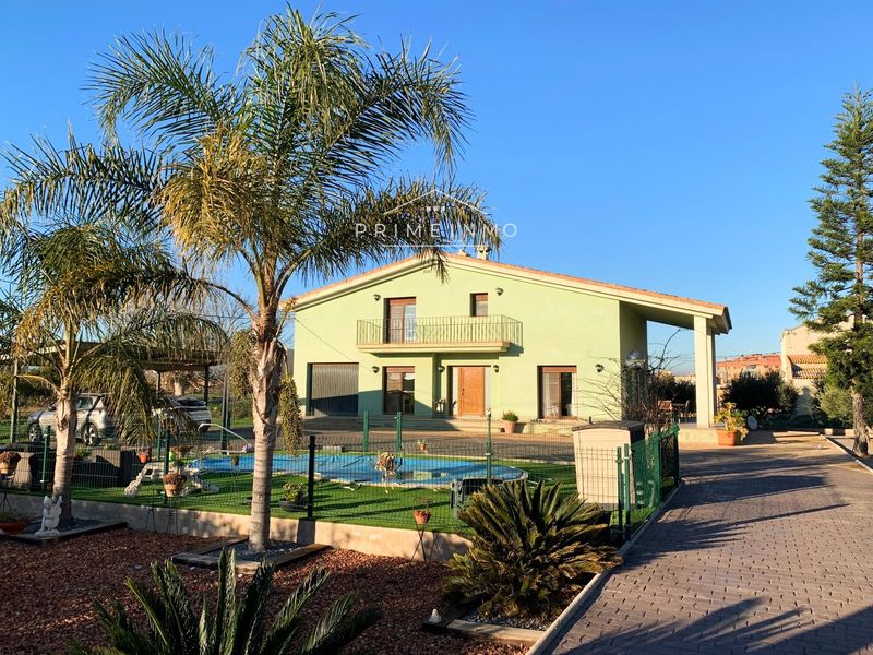 Maison Individuelle en vente Deltebre, Tarragona. Ref: 1085. PRIME INMO