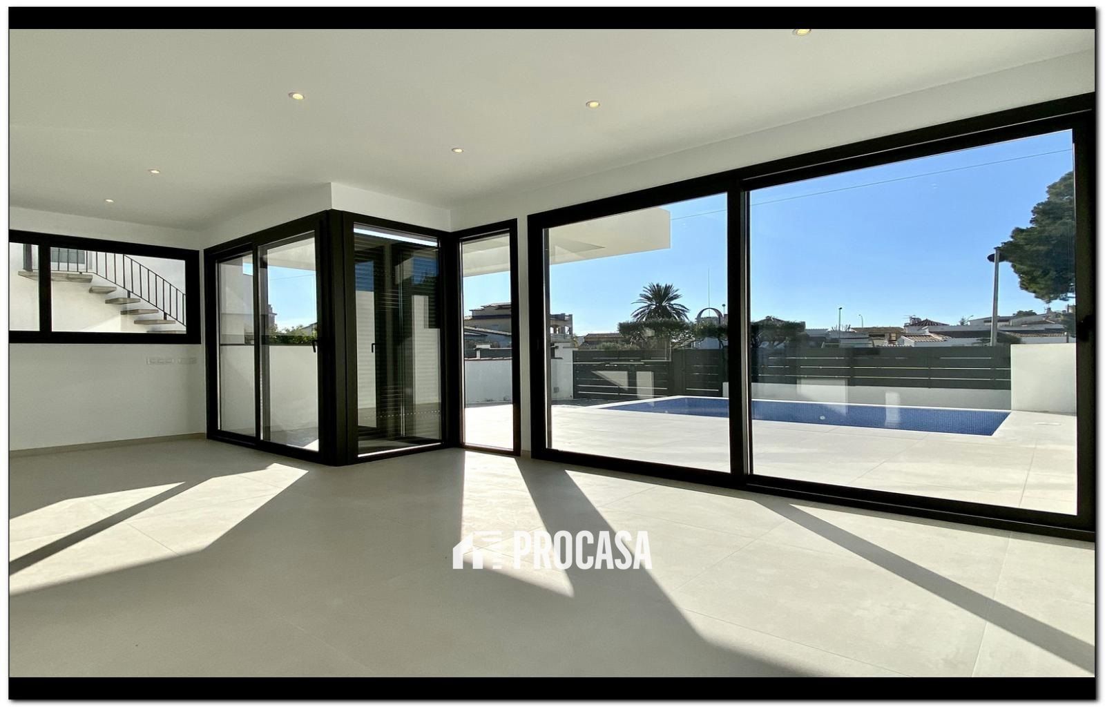 Maison de Ville en vente Empuriabrava, Girona. Ref: 2598. FINCAS PROCASA