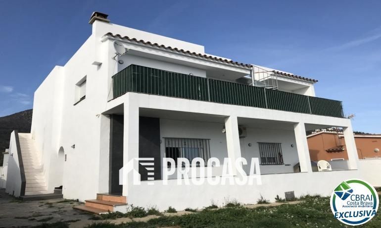 Maison de Ville en vente Roses, Girona. Ref: 3195. FINCAS PROCASA