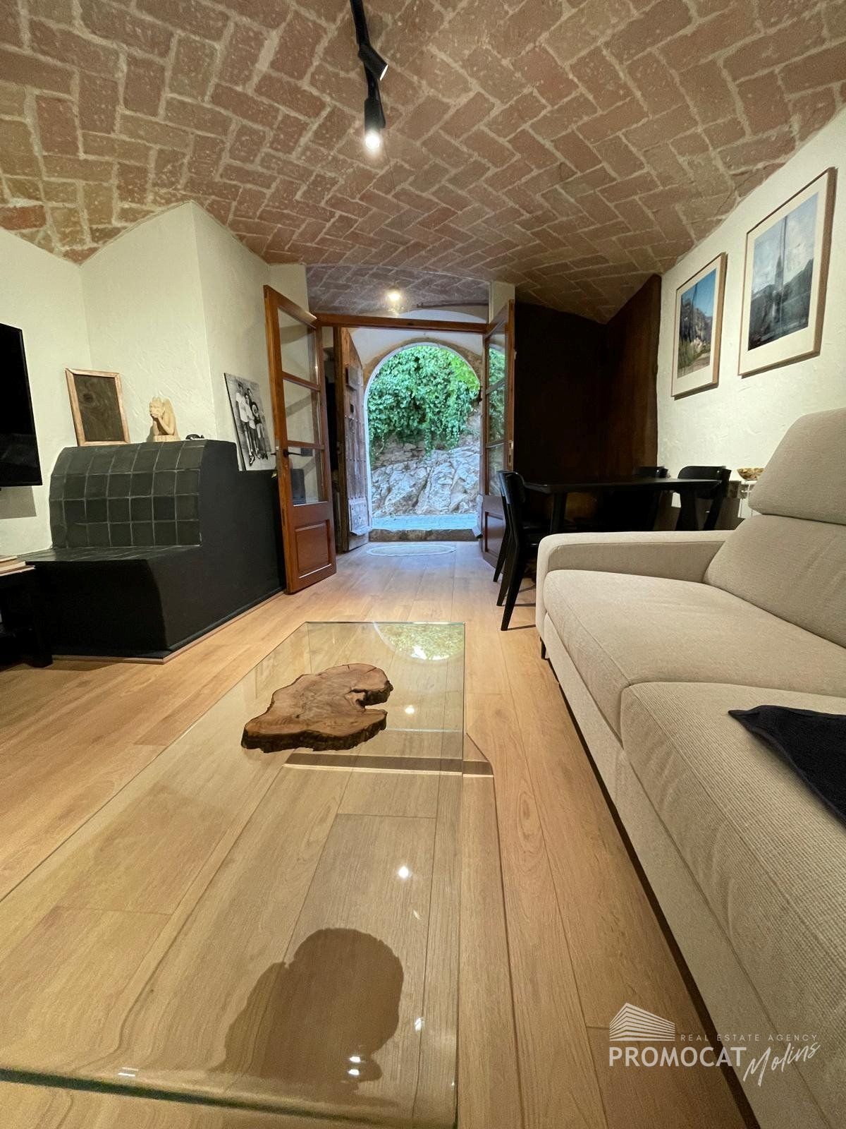 Encantadora casa rústica con elegancia moderna en el corazón de Collbató - Foto 9