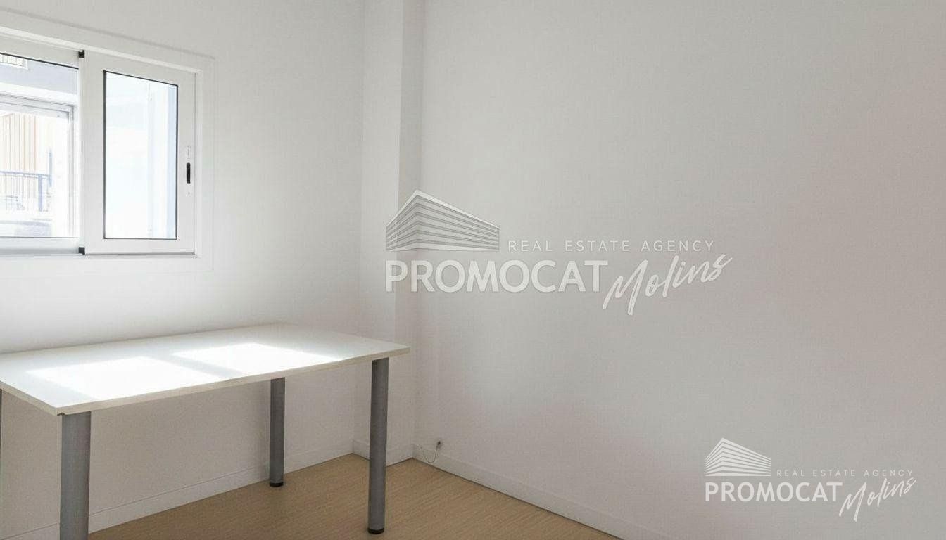 Local comercial en venta – Calle Sever Ochoa, Esplugues de Llobregat - Foto 8