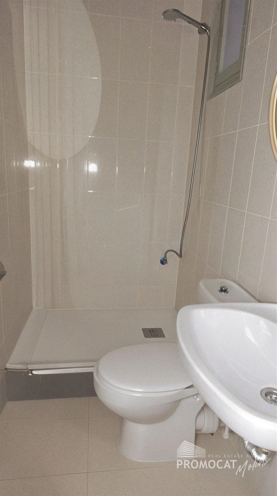 Local comercial en venta – Calle Sever Ochoa, Esplugues de Llobregat - Foto 11