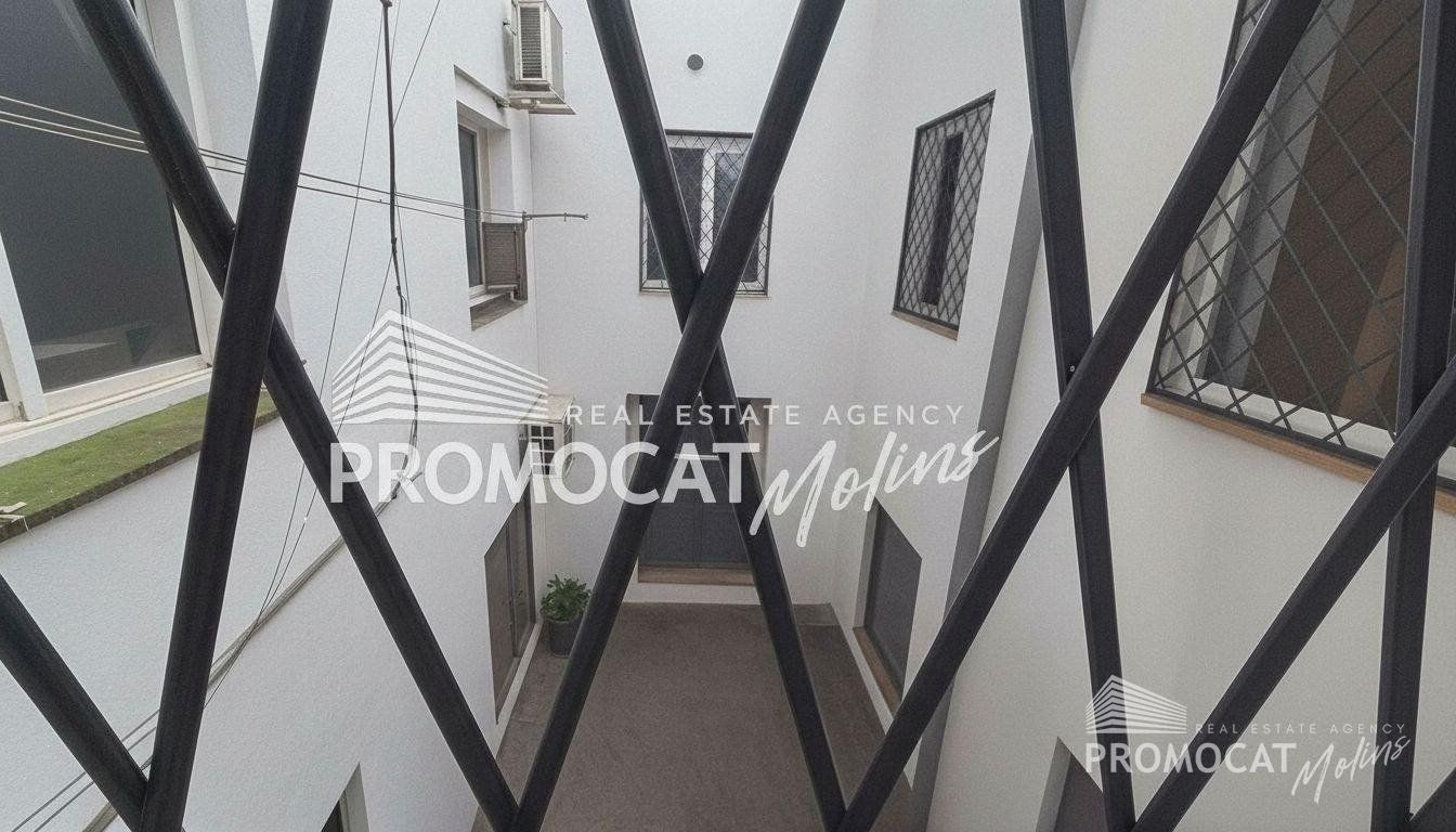 Local comercial en venta – Calle Sever Ochoa, Esplugues de Llobregat - Foto 12