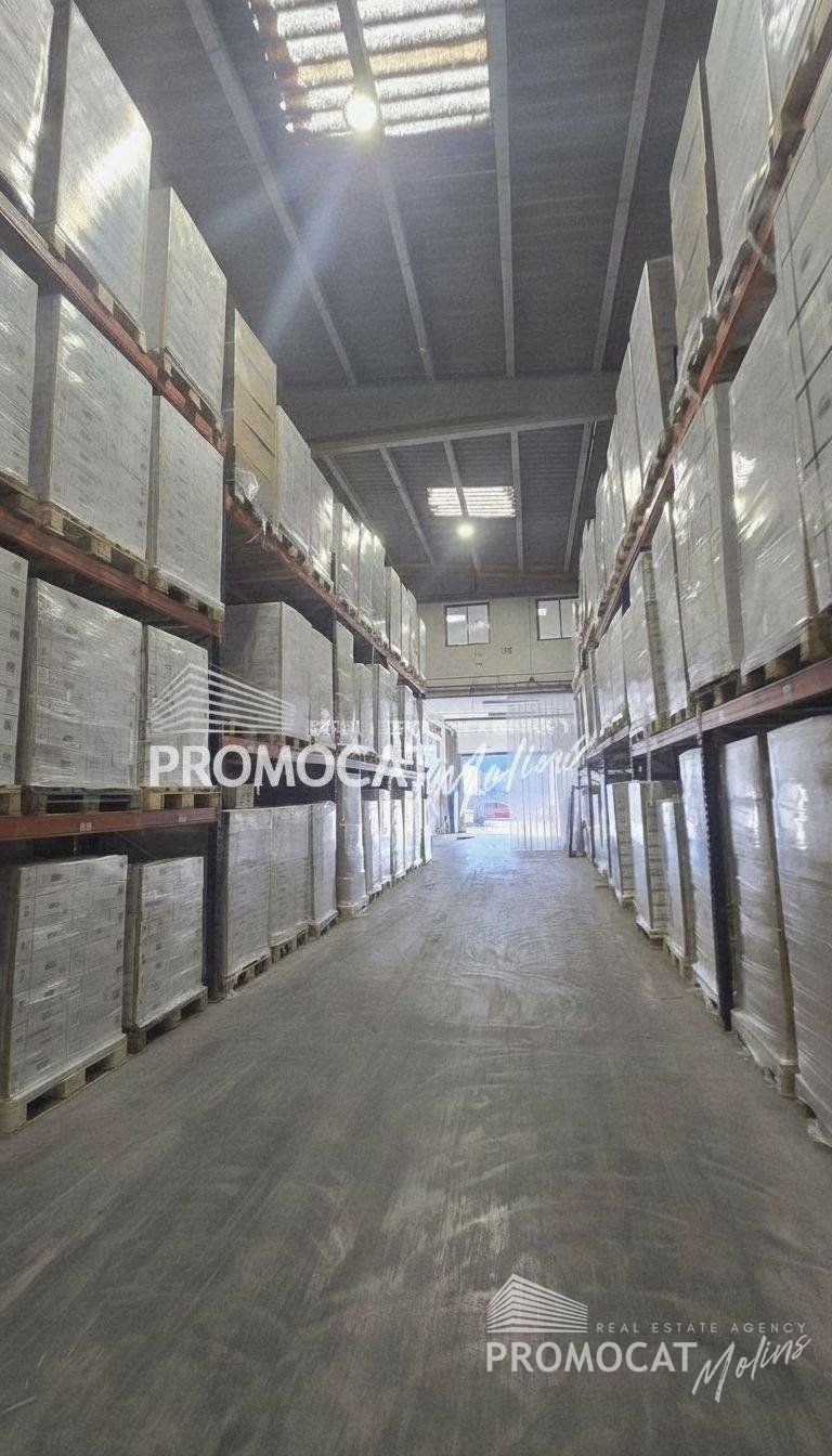 Espectacular Nave Industrial de 789 m² con Patio de 300 m² en El Papiol (C/ Indústria) - Foto 5