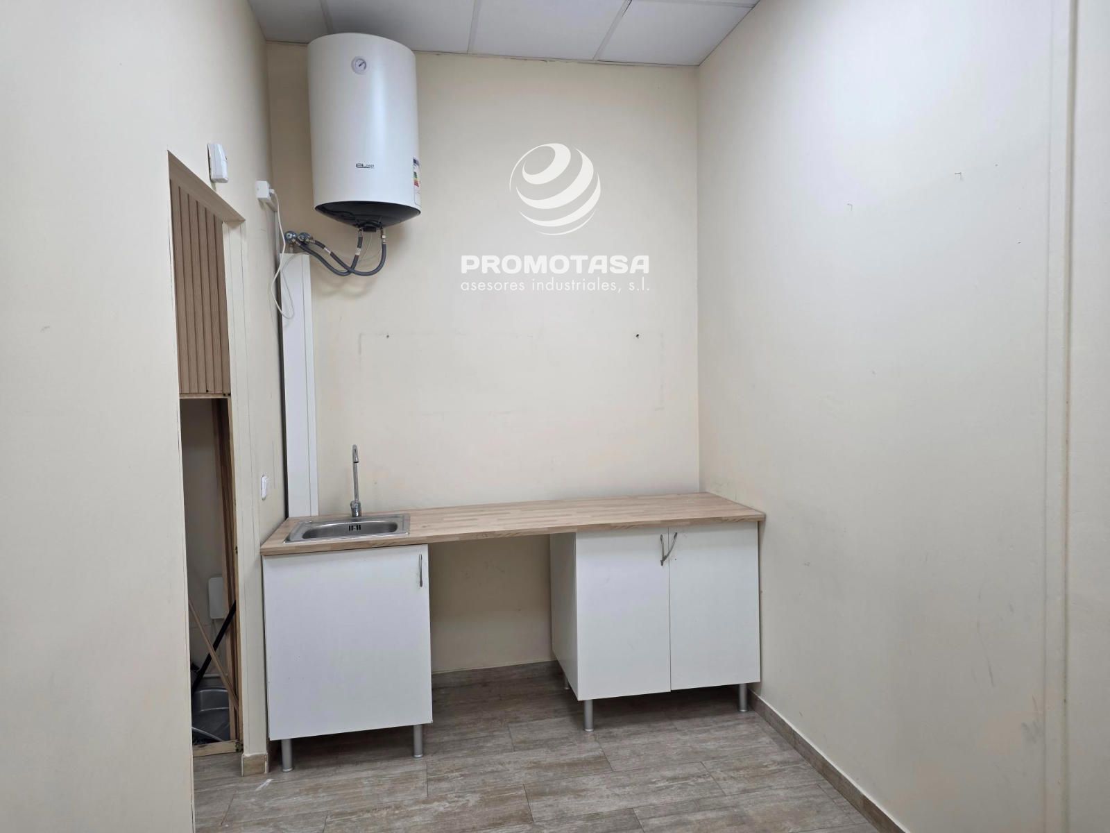 COMMERCIAL PREMISES LOCATED IN THE MOST TRAFFIC AREA OF THE POPULATION - Foto 7