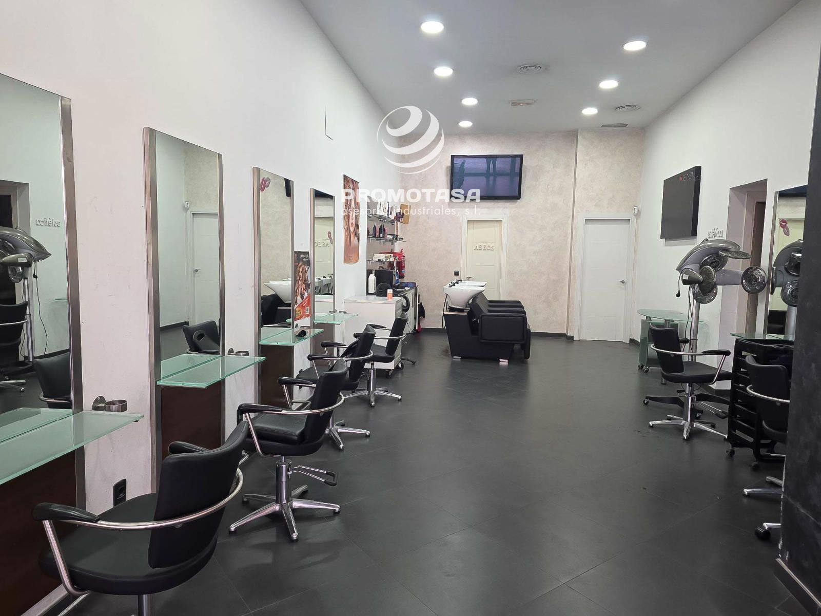 Fully renovated commercial space in an excellent location. - Foto 2