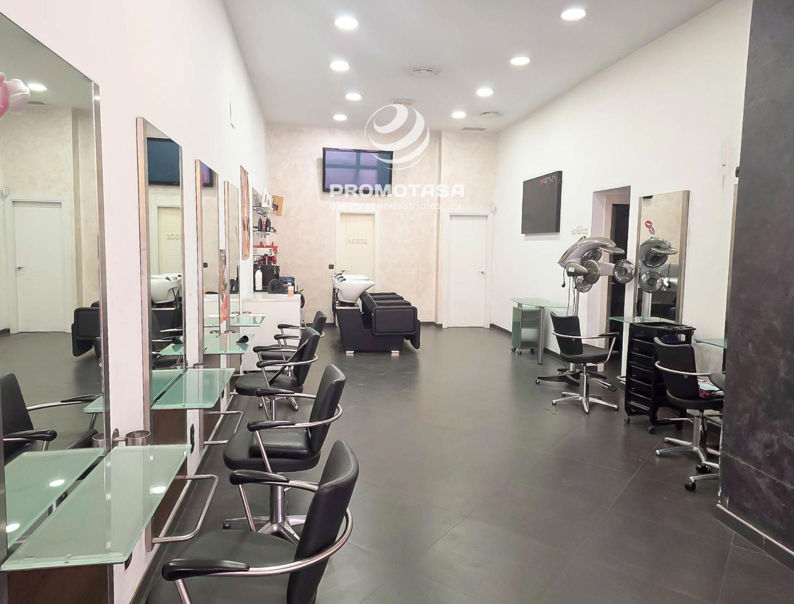 Fully renovated commercial space in an excellent location. - Foto 3