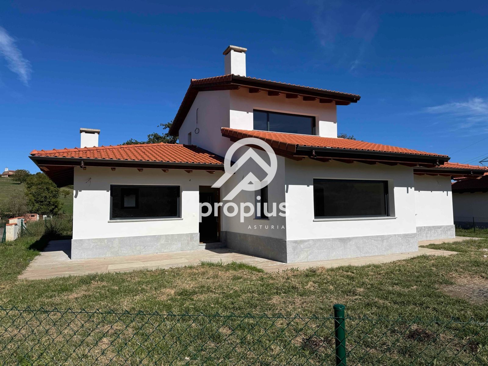 Chalet Independiente en venta Parres, Asturias. Ref: 1806. PROPIUS