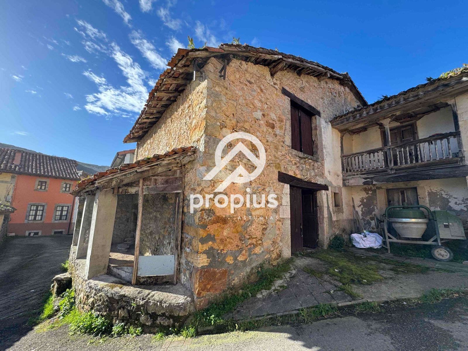 Adosado en venta Onís, Asturias. Ref: 1872. PROPIUS