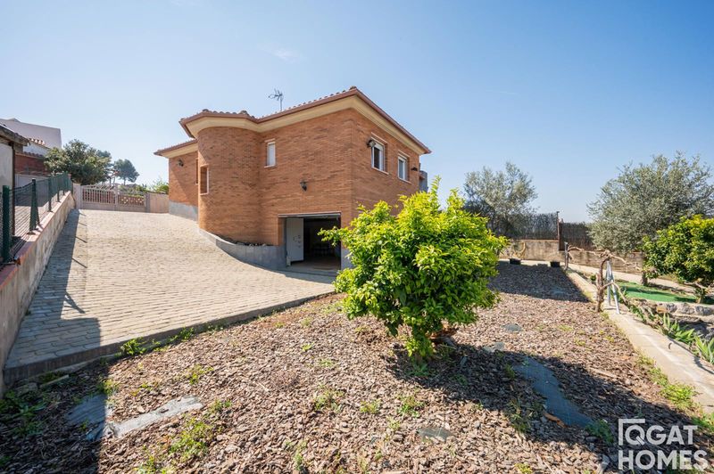 отдельная вилла на продажу Sant Cugat del Vallès, Barcelona. Ref: 1689. QGAT HOMES