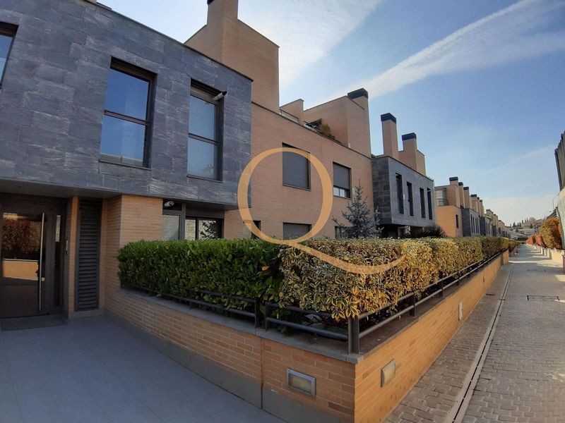 Piso con terraza en alquiler Madrid. Ref: 1744. QUARTIERS