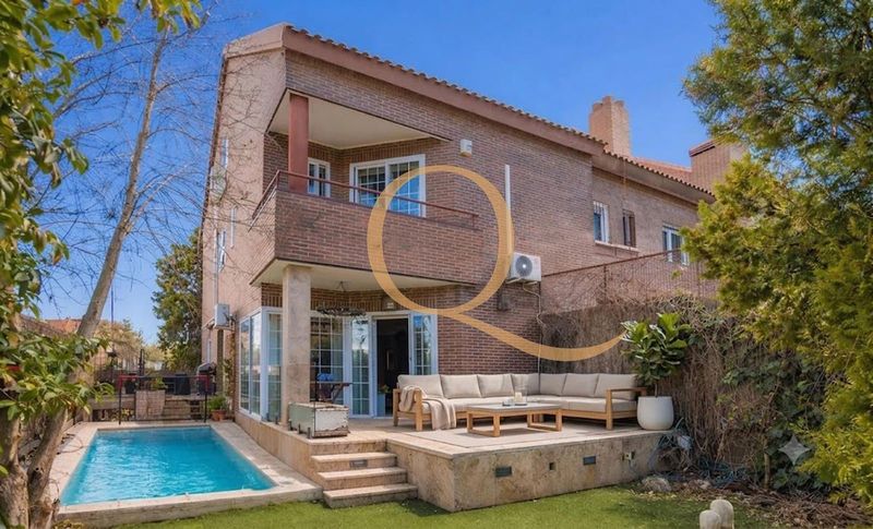 Pareado en venta Madrid. Ref: 2410. QUARTIERS