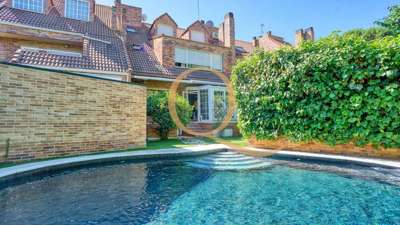 Maison de ville en vente Madrid. Ref: 2440. QUARTIERS