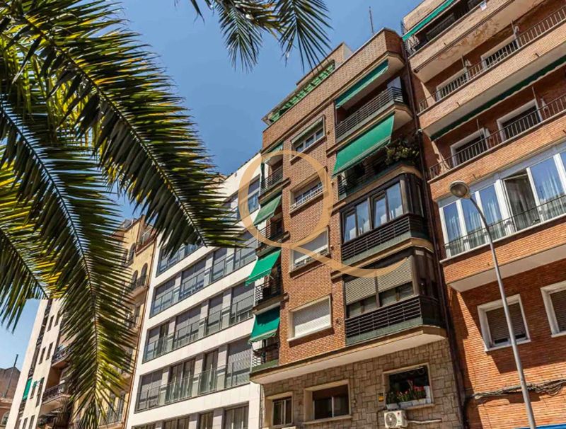  Appartement avec terrasse en vente Madrid. Ref: 2491. QUARTIERS