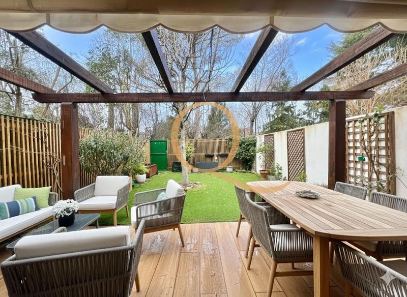 Townhouse for sale Madrid. Ref: 2593. QUARTIERS