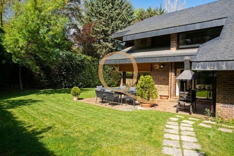 Chalet Independiente en venta y alquiler Alcobendas, Madrid. Ref: 2690. QUARTIERS