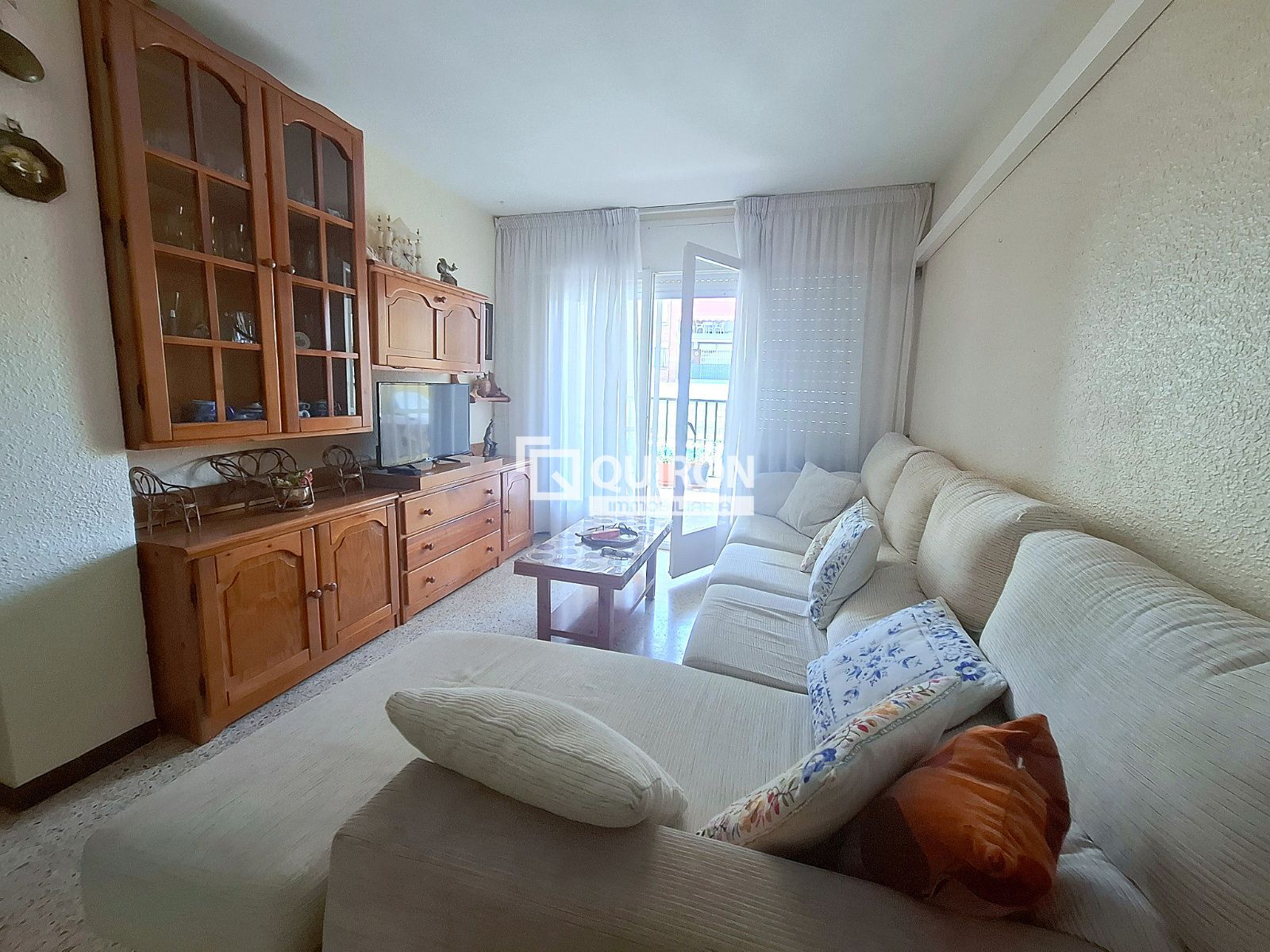 Piso de 3 dormitorios con terraza y piscina cerca del mar en Segur de Calafell - Foto 2