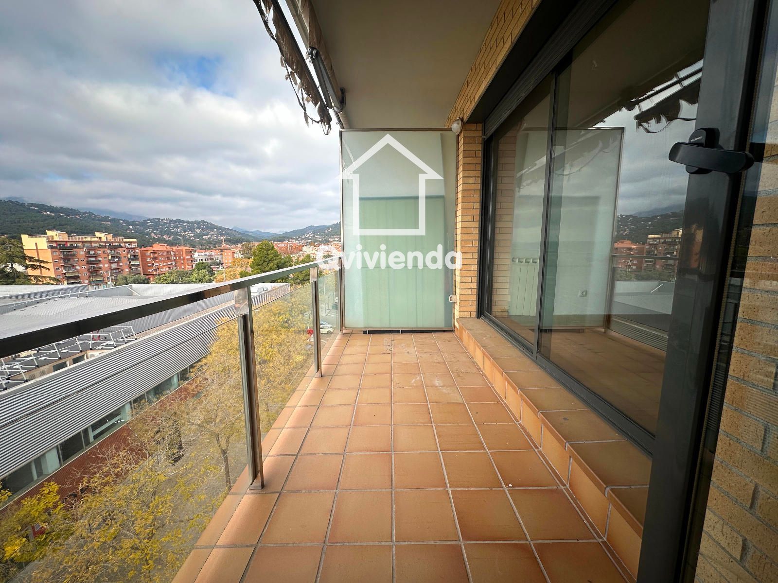 Piso en venta Castellar del Vallès, Barcelona. Ref: 14429. 