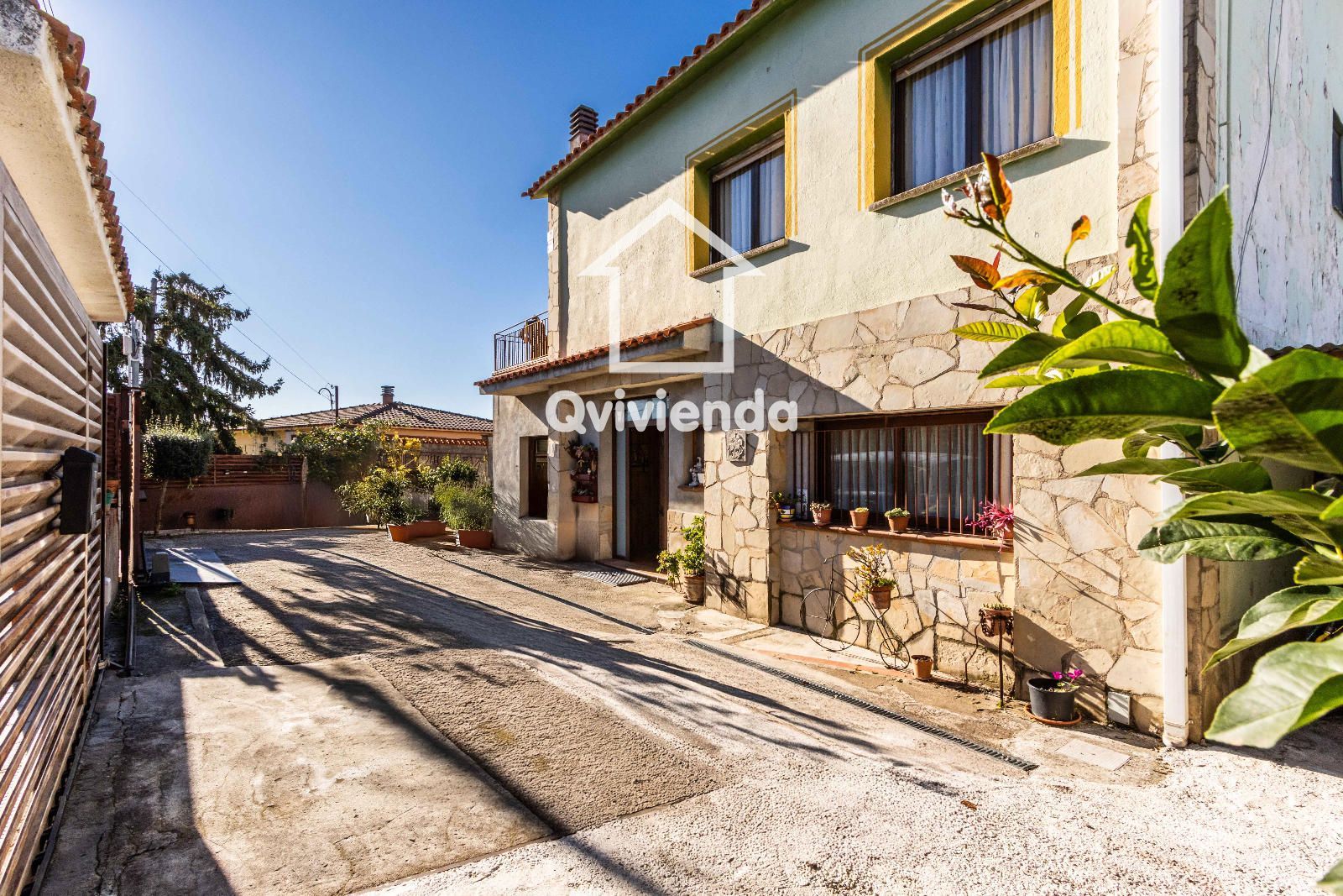 Chalet Independiente en venta Lliça D