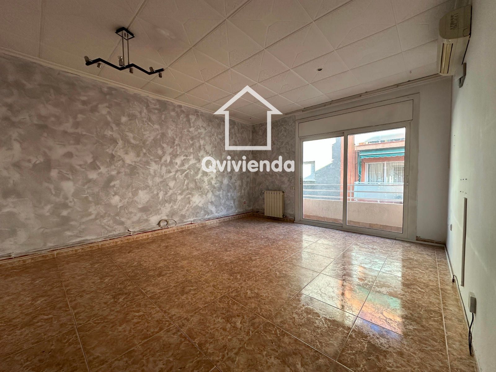 Piso en venta Sabadell, Barcelona. Ref: 15323. 