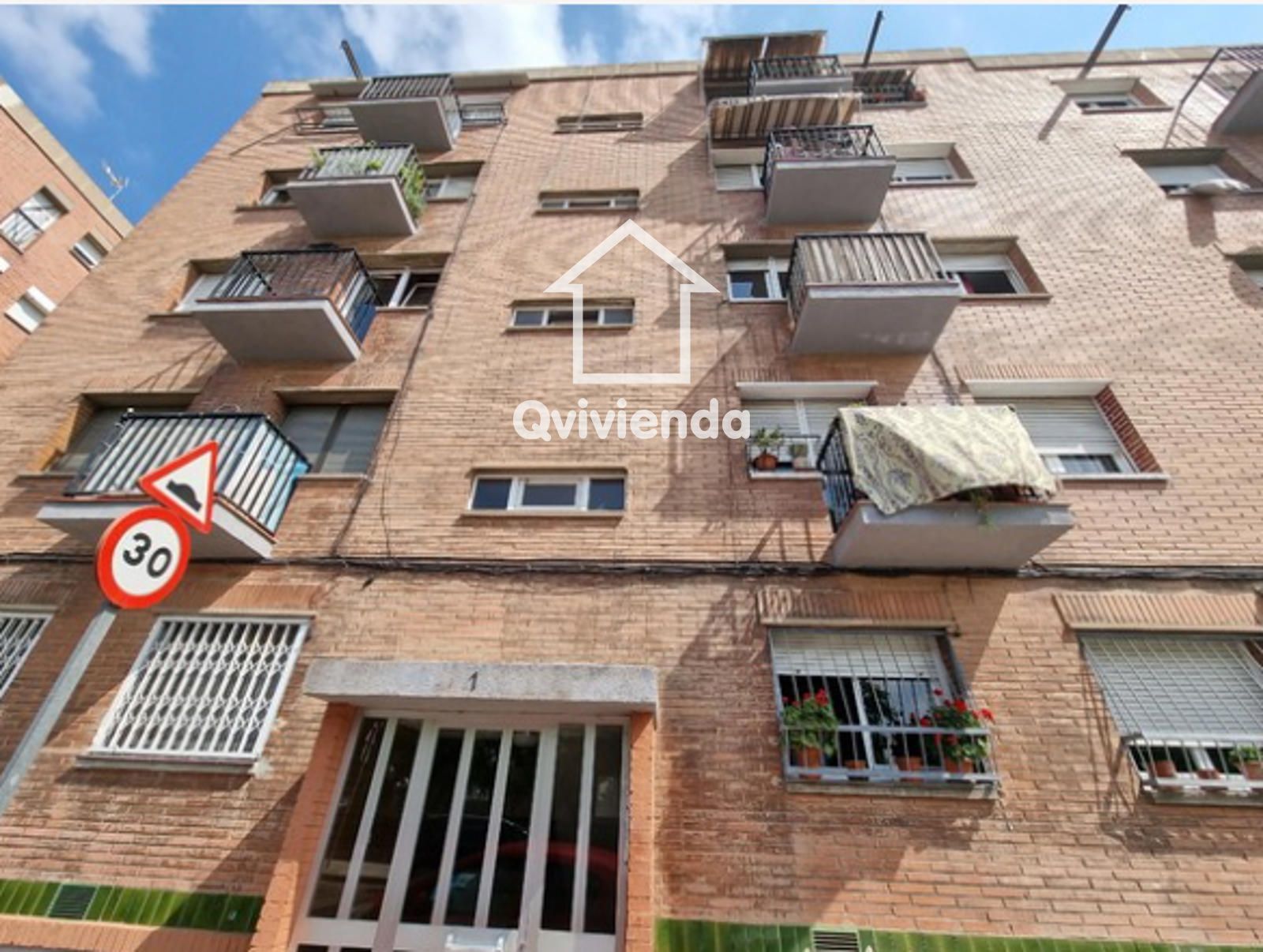 Piso en venta Sabadell, Barcelona. Ref: 15393. 