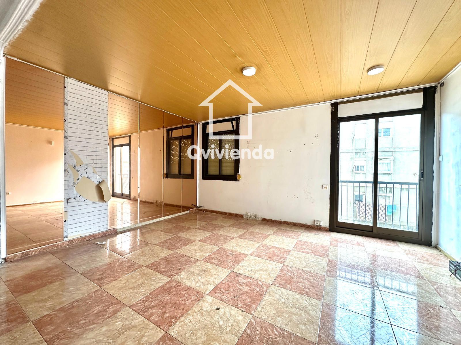 Piso en venta Montcada I Reixac, Barcelona. Ref: 15445. 