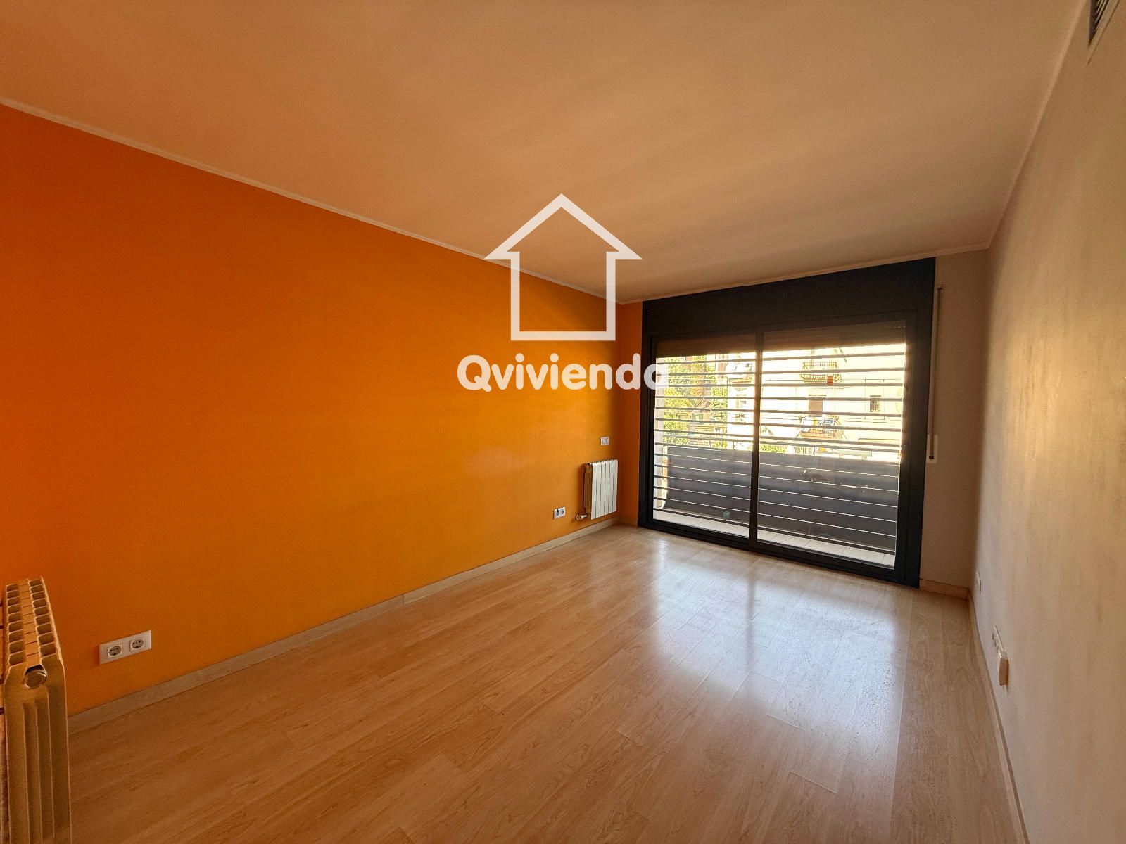 Piso en venta Montcada I Reixac, Barcelona. Ref: 15614. 