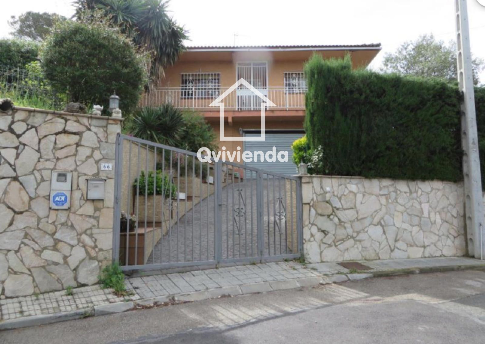 Chalet Independiente en venta Vilanova Del Valles, Barcelona. Ref: 15624. 