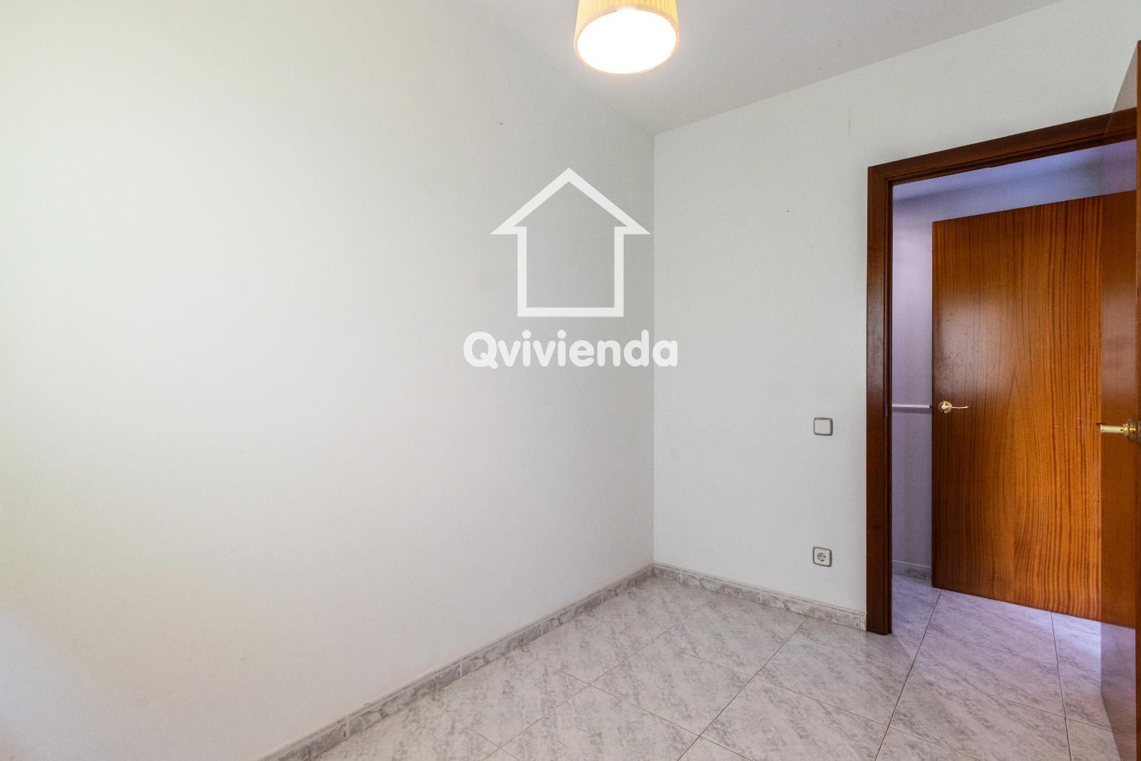 🏡 Amplio piso de 4  habitaciones en Parets del Vallès