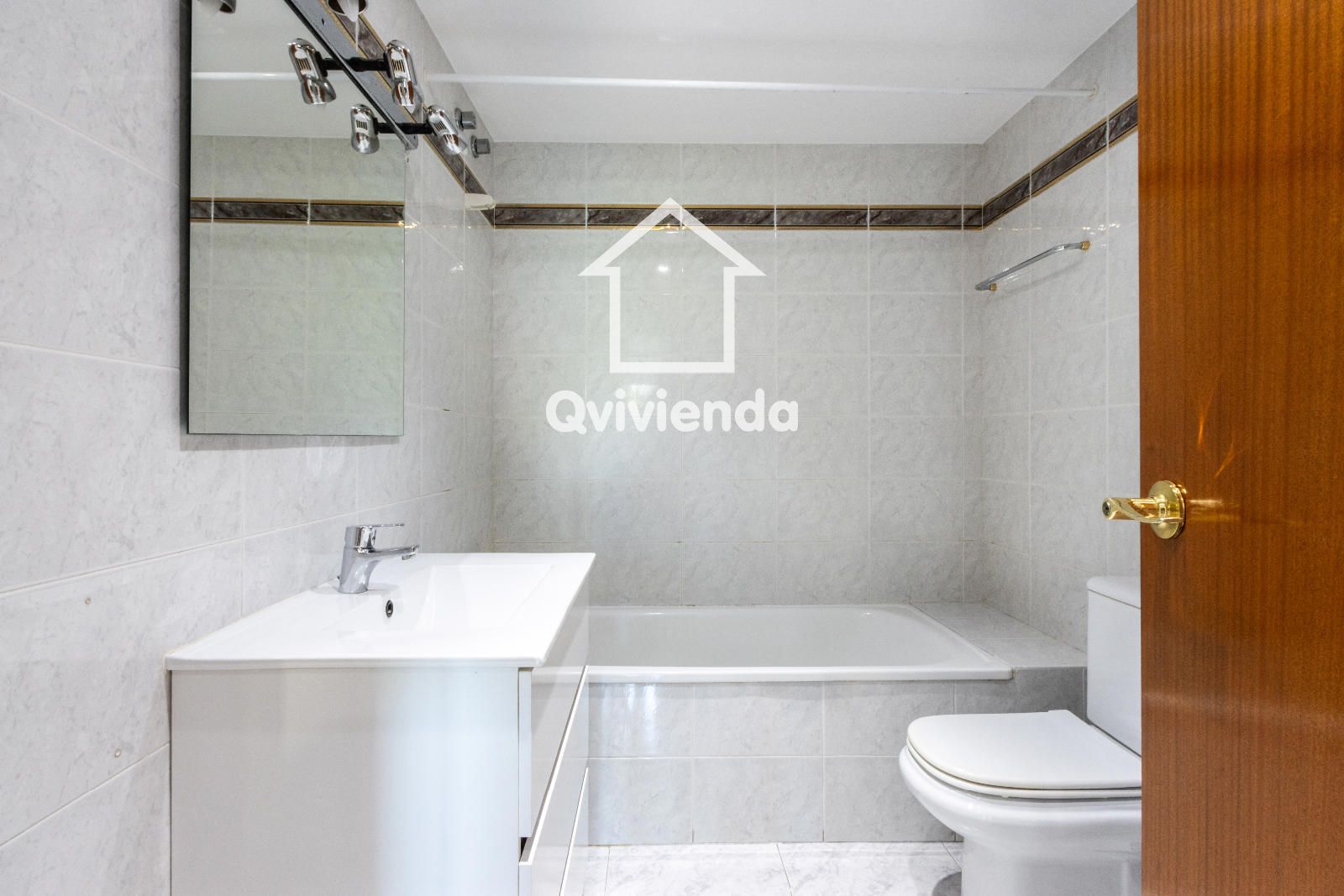🏡 Amplio piso de 4  habitaciones en Parets del Vallès