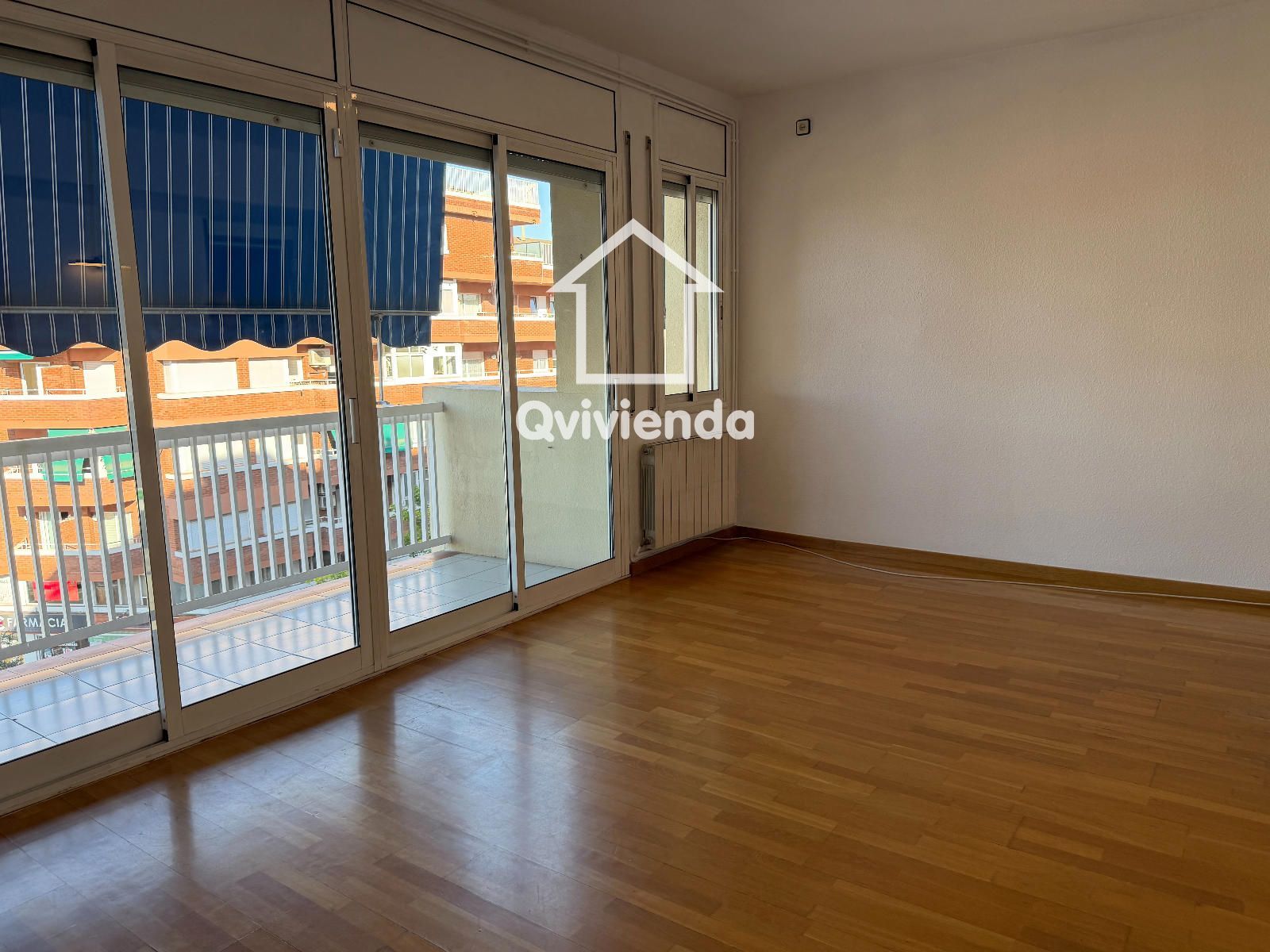 Piso en alquiler en Sabadell – Ronda Ponent, luminoso y con excelentes vistas - Foto 1
