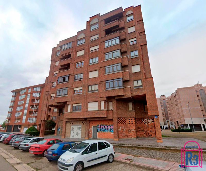 Local Comercial en venta León. Ref: 1117. Inmobiliaria R3