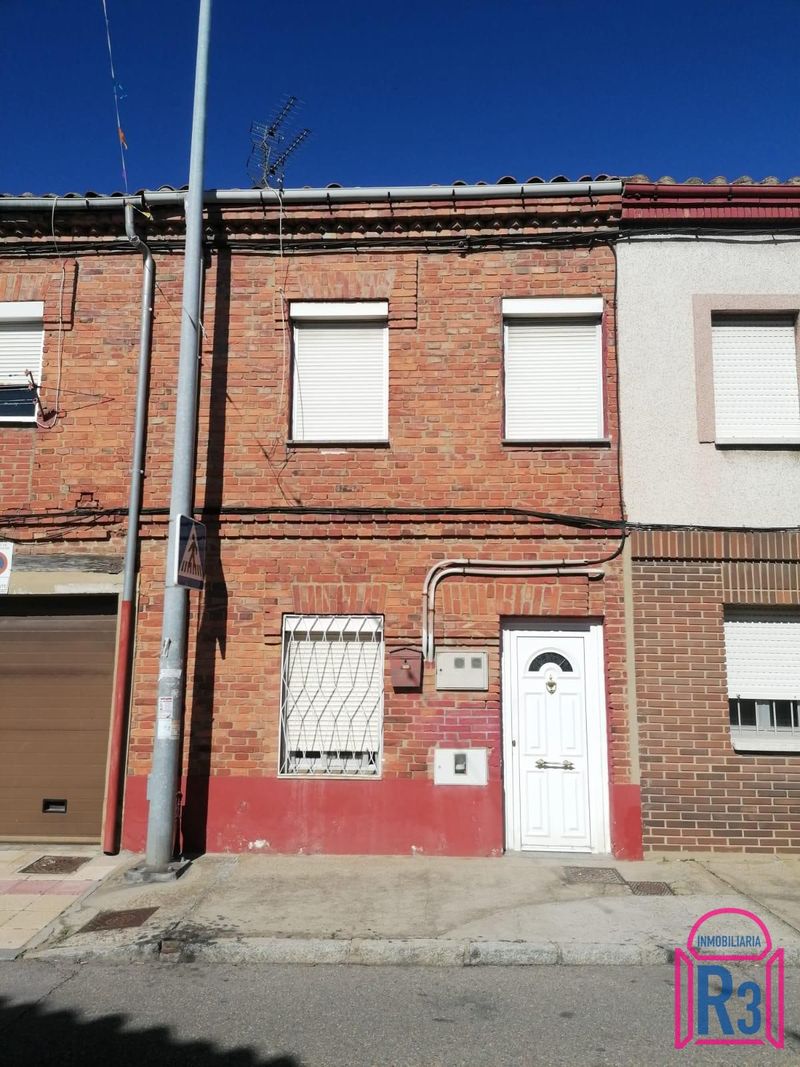 Casa en venta León. Ref: 11956. Inmobiliaria R3