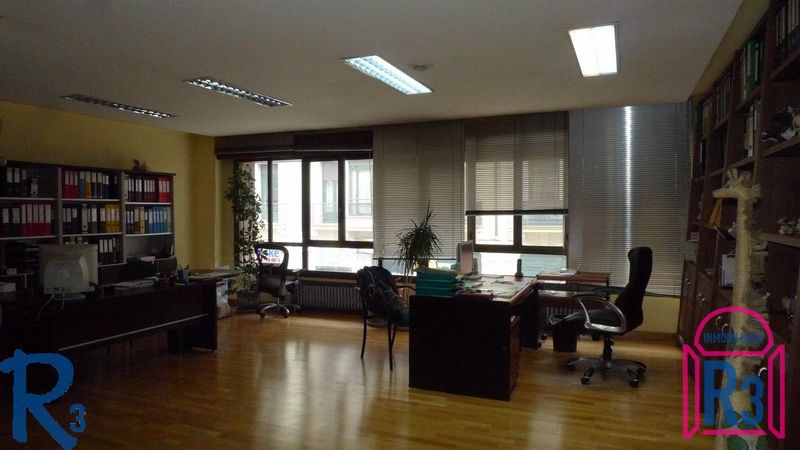 Oficina en venta León. Ref: 12987. Inmobiliaria R3