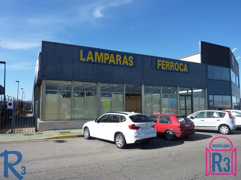 Nave Industrial en venta y alquiler Trobajo del Camino, León. Ref: 13049. Inmobiliaria R3