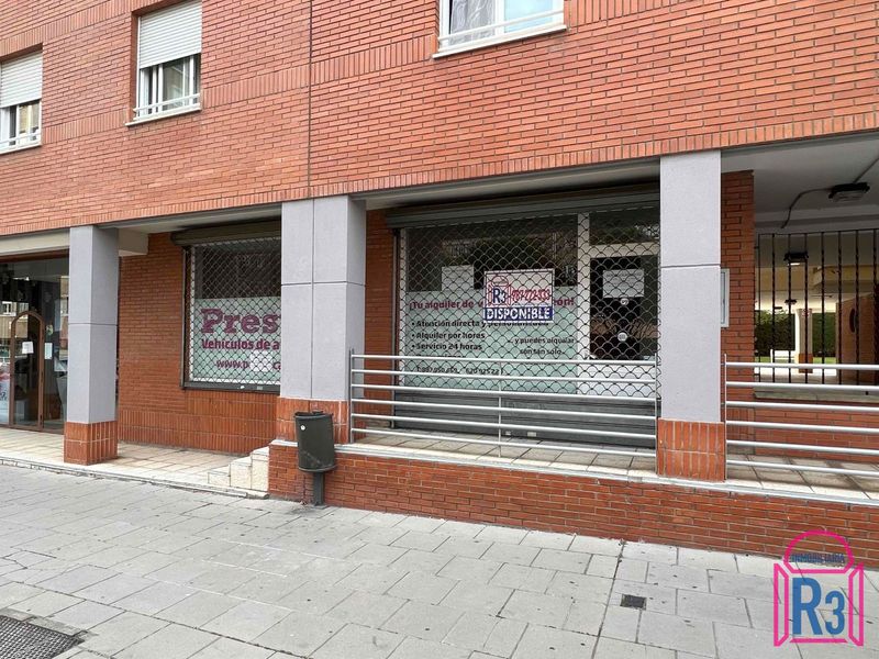Local Comercial en venta y alquiler León. Ref: 13767. Inmobiliaria R3